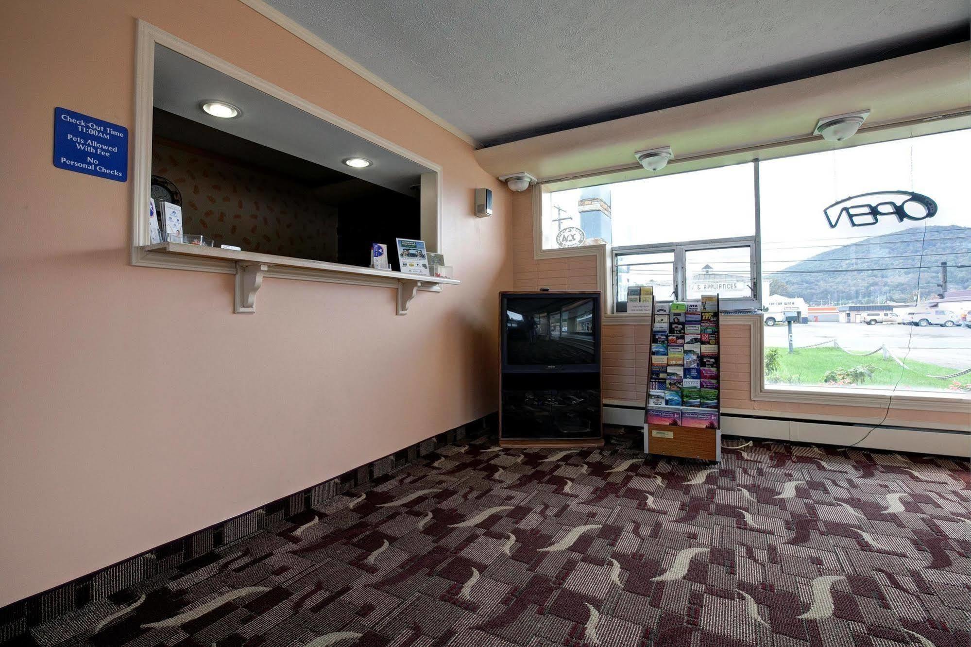 Americas Best Value Inn Bradford Interior foto